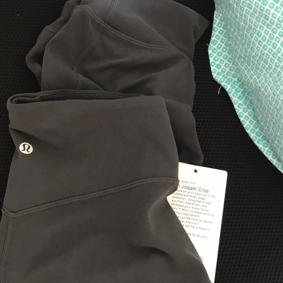 New ALIGN JOGGER GRAPHITE GREY CROP LULULEMON 4 - Picture 2 of 2
